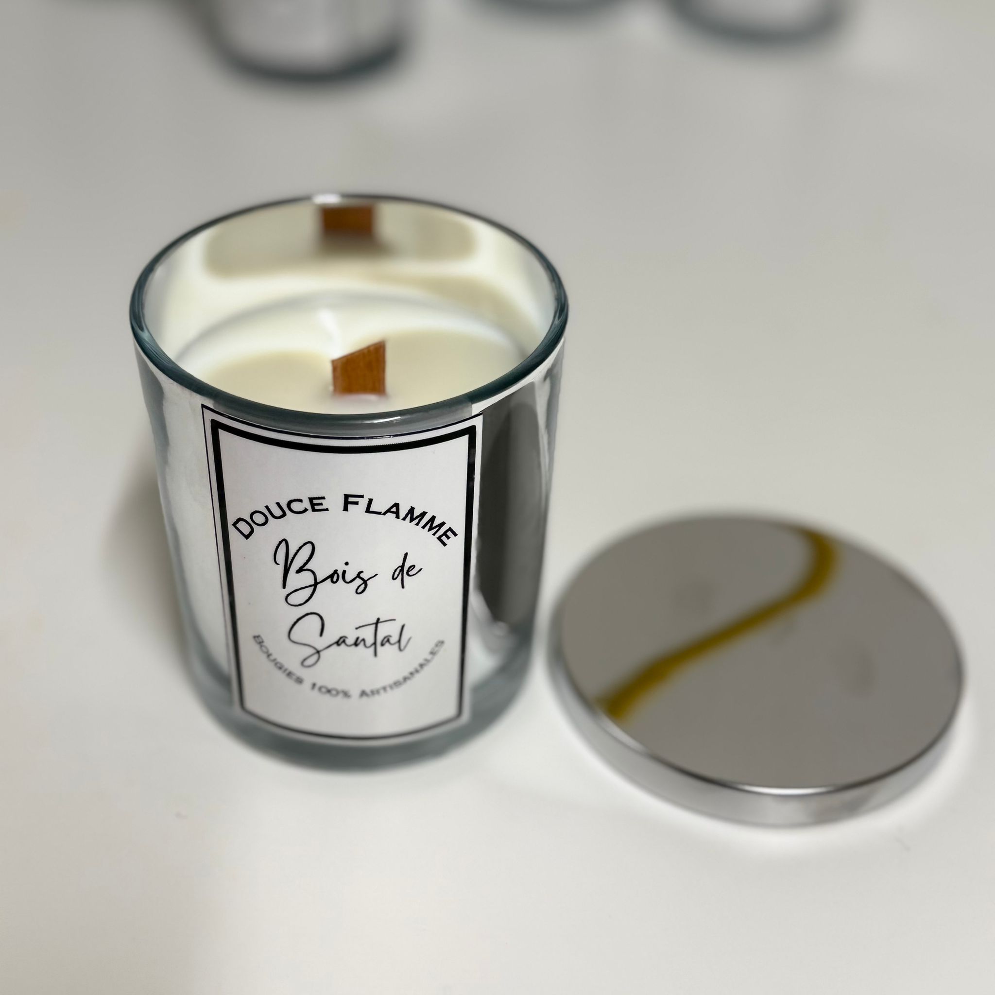 bougie-parfumée-bois-de-santal-douce-flamme