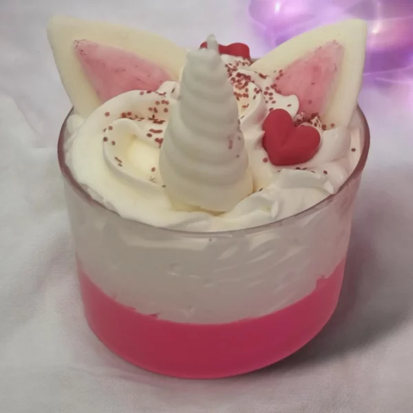 licorne-feerique-bougie-parfumee-douce-flamme