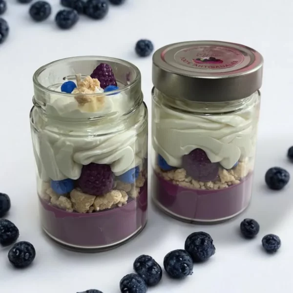 bougie-parfumée-mure-myrtille-douce-flamme-1