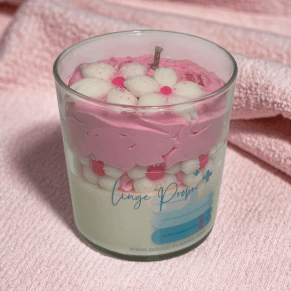 Bougie gourmande parfumée Linge propre par Douce Flamme