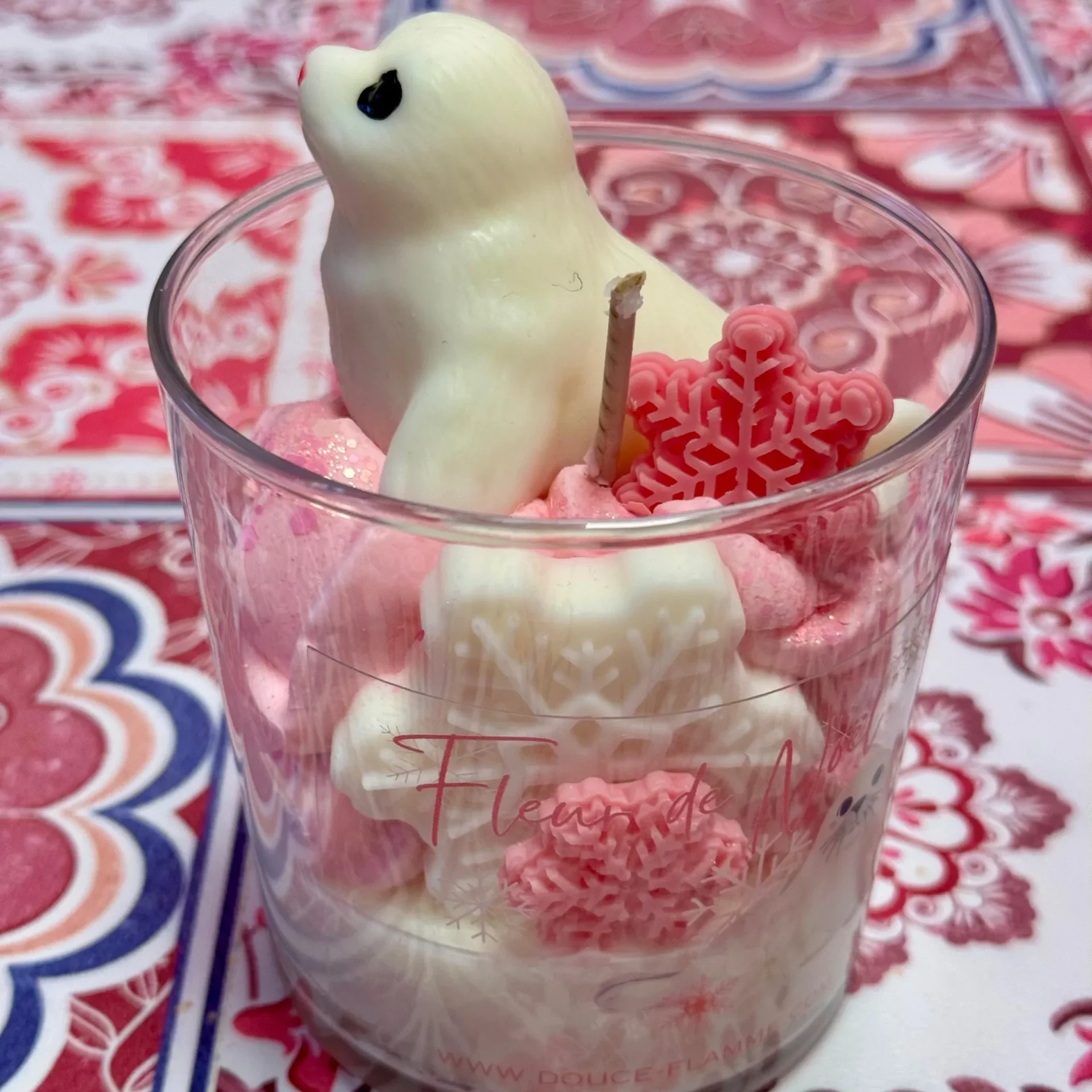 Bougie gourmande parfumée Fleur de Noël par Douce Flamme